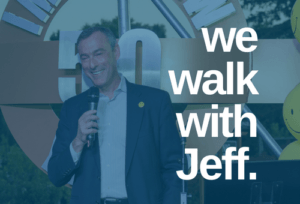 Caminamos con Jeff.