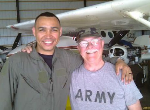 جيروم ، أحد عملاء شركة Impact NW ، هو من قدامى المحاربين في الجيش الأمريكي والقوات الجوية الأمريكية